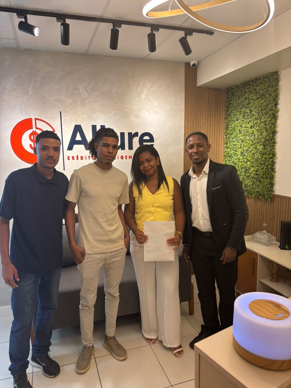 Cliente contemplado Allure