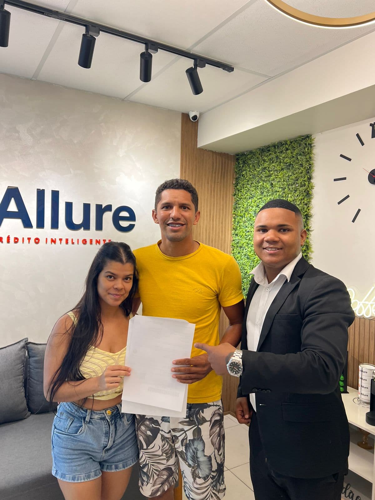 Cliente contemplado Allure