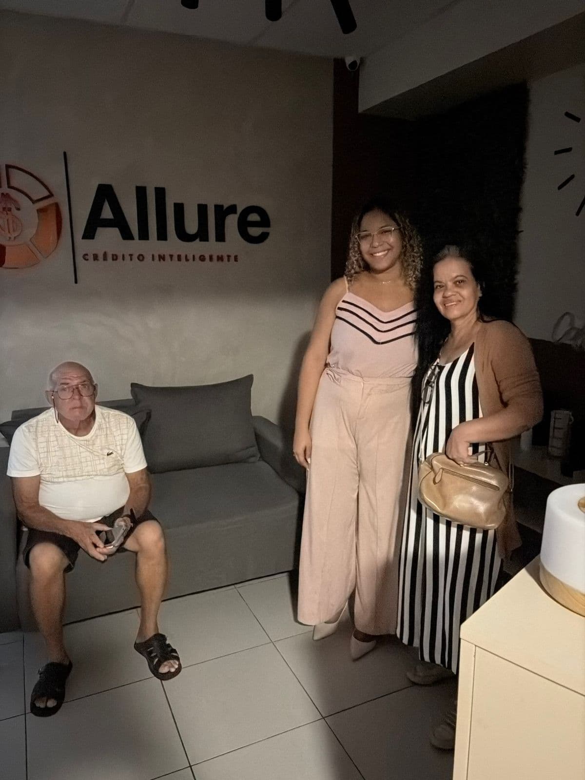 Cliente contemplado Allure